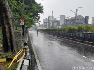 Jalan Depan Gandaria City Jaksel Sempat Tergenang, Ketinggian 10 Cm