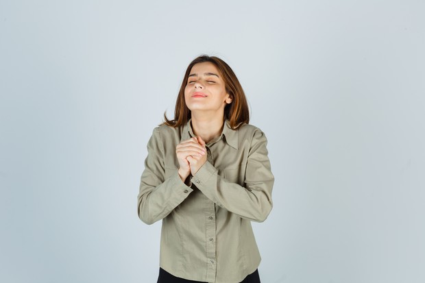 Mengamini afirmasi positif/foto: Freepik/8photo