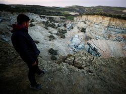 Penampakan Tanah Longsor Akibat Gempa di Turki