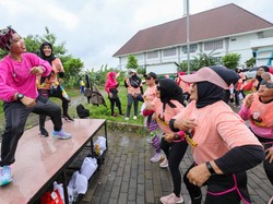 Relawan Ganjar Ajak Emak-emak Hidup Sehat Lewat Senam Bersama