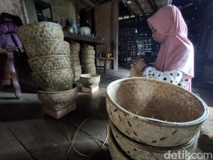 Boboko dan Nyiru Menolak Punah di Tengah Modernisasi Boboko dan Nyiru Menolak Punah di Tengah Modernisasi
