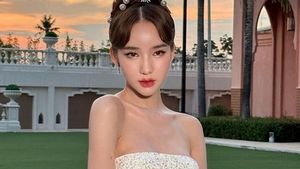 8 Foto Yoshi Rinrada, Transgender yang Tidak Kalah Cantik dari Nong Poy