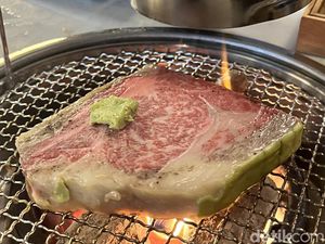Gurih Juicy! Di Silo Kitchen Bisa Cicipi Daging Wagyu A5