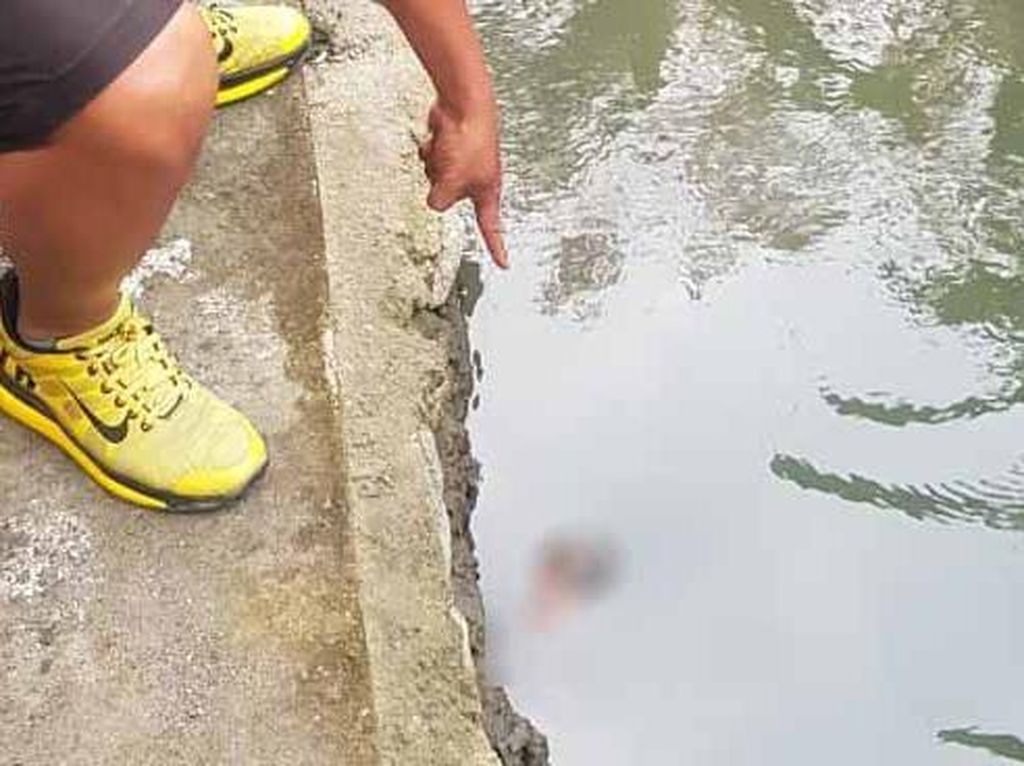 Warga Curigai Dua Orang Buang Mayat Bayi di Selokan Warga Curigai Dua Orang Buang Mayat Bayi di Selokan