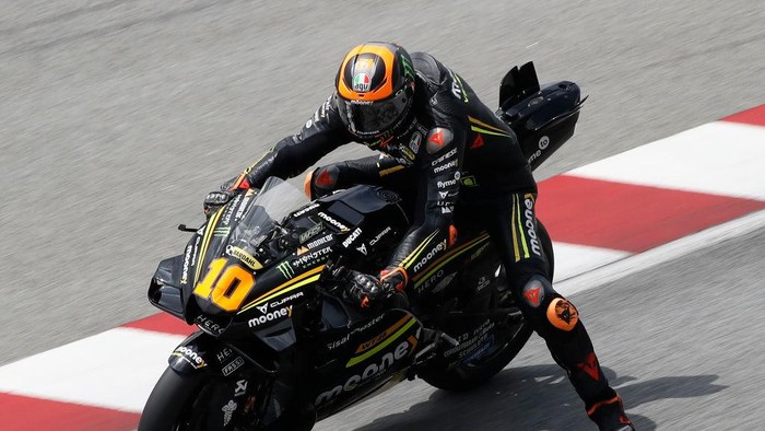 KUALA LUMPUR, MALAYSIA - 2023/02/12: Italian rider Luca Marini of Mooney VR46 Racing Team in action during the Sepang MotoGP Official Test at Sepang International Circuit in Sepang. (Photo by Wong Fok Loy/SOPA Images/LightRocket via Getty Images)