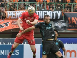 Tiga angka membuat Persija menguasai sementara puncak klasemen Liga 1 2022 dengan 47 poin, unggul head-to-head dari PSM yang juga sudah bermain 23 kali. Persib Bandung di posisi ketiga klasemen dengan 46 poin.