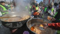 Melihat Kerja Keras Relawan di Dapur Umum Gempa Turki