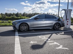 Alasan Mercedes-Benz Indonesia Pilih Tak Jual Mobil Hybrid