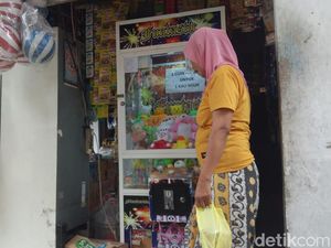Permainan Capit Boneka di Sumenep Masih Marak Meski Diharamkan MUI Permainan Capit Boneka di Sumenep Masih Marak Meski Diharamkan MUI