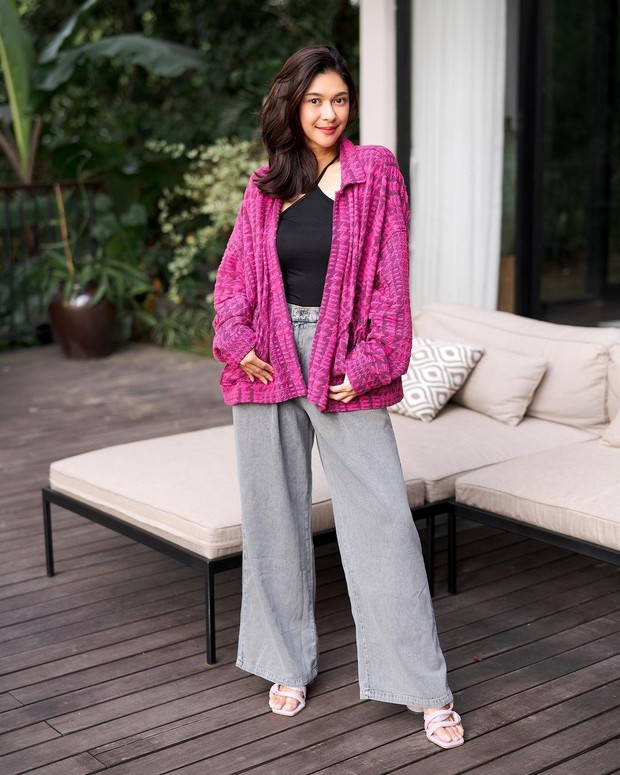 Nana Mirdad | Foto: Instagram | @nanamirdad_ 6 inspirasi outfit untuk Valentine ala seleb Indonesia