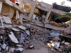 Kisah Ayah Menanti 3 Anak Dievakuasi Saat Korban Gempa Turki Bertambah