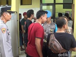 Ibu Pembuang Bayi di Puskesmas Batuan Sumenep Diamankan Ibu Pembuang Bayi di Puskesmas Batuan Sumenep Diamankan