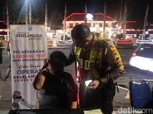 15 Pengendara di Surabaya Mabuk Berat Terjaring Operasi Keselamatan Semeru 15 Pengendara di Surabaya Mabuk Berat Terjaring Operasi Keselamatan Semeru