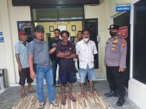 Pria yang Panjat Tower 42 Meter di Sidoarjo Diduga Depresi Pria yang Panjat Tower 42 Meter di Sidoarjo Diduga Depresi