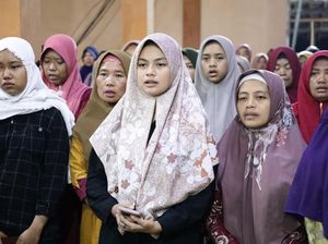 Relawan Pendukung Ganjar Jatim Berbagi Kebaikan ke Ponpes-Masyarakat