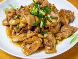 Resep Paha Ayam Masak Kecap ala Rumahan yang Legit Gurih