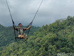 Memacu Adrenalin di Pulepayung Kulon Progo, Ada Ayunan Raksasanya Lho