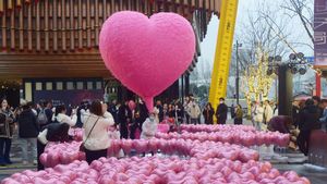 Balon Love-love Warnai Perayaan Hari Valentine di China