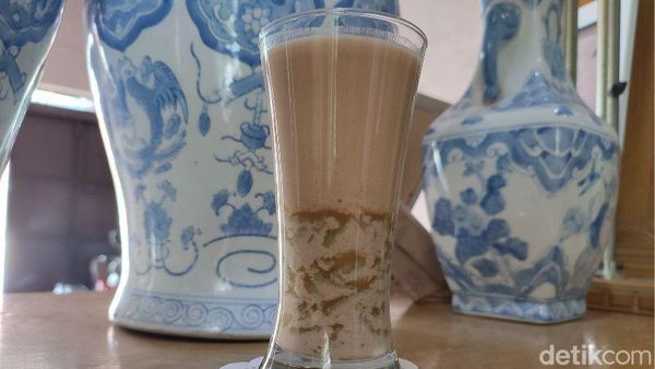 Nikmatnya Cendol Panas Pak Sofyan yang Melegenda di Siantar
