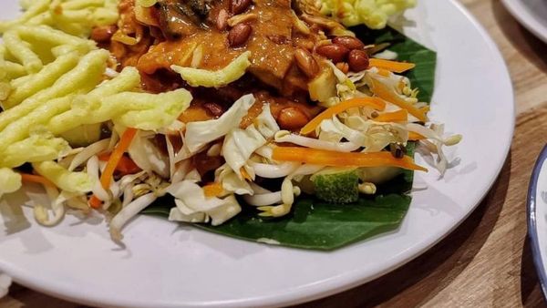 Renyah Gurih! 20 Asinan Betawi Asli Ada di Sini