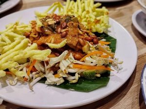 Renyah Gurih! 20 Asinan Betawi Asli Ada di Sini Renyah Gurih! 20 Asinan Betawi Asli Ada di Sini