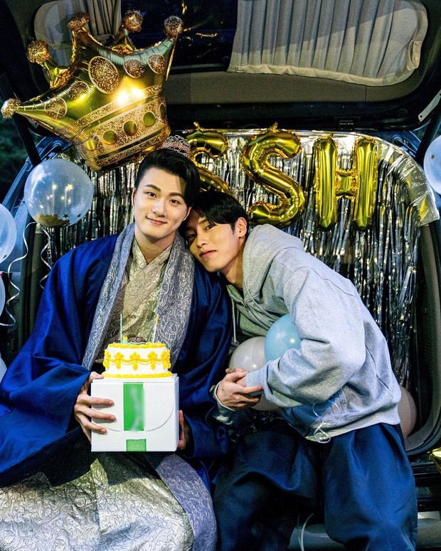 Foto Lee Jae Wook dan Shin Seung Ho Saat Wrap Up Party Alchemy of Souls