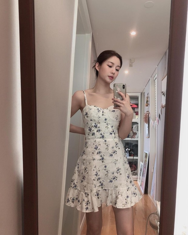 Gaya feminin Lee Da In. Foto: Instagram.com/xx_dain