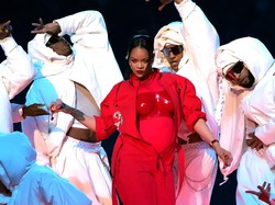 Bikin Heboh di Super Bowl 2023, Rihanna Umumkan Hamil Anak Ke-2