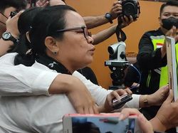 Ibu Yosua ke Putri Usai Vonis: Ini Anakku Kau Bunuh!