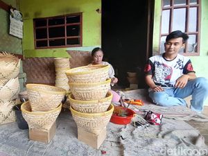 Cerita Anyaman Bambu Penopang Kehidupan Kampung Boboko Sumedang Cerita Anyaman Bambu Penopang Kehidupan Kampung Boboko Sumedang