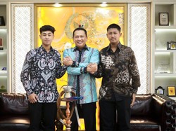 Bamsoet Dukung 2 Pebalap Muda RI Berlaga di Ajang Motocross Dunia