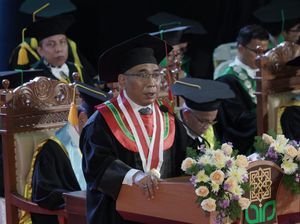 Gus Yahya Sandang Gelar Doktor Honoris Causa dari UIN Suka, Ini Pidatonya Gus Yahya Sandang Gelar Doktor Honoris Causa dari UIN Suka, Ini Pidatonya
