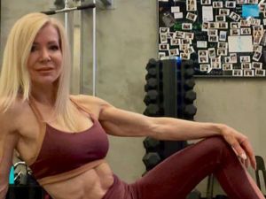 6 Potret Nenek Binaragawan, Spill Resep Masih Sebugar Ini di Usia 64 Tahun