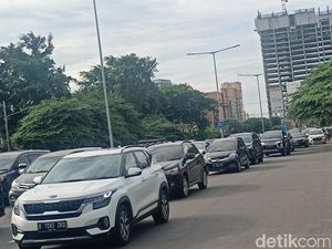 Macet di Jl Pangeran Antasari, Warga Harap Ada Pembatasan Kendaraan