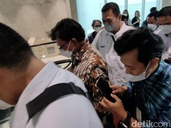 Ketika Menkominfo Bungkam Seribu Bahasa Ditanya Kasus Bakti