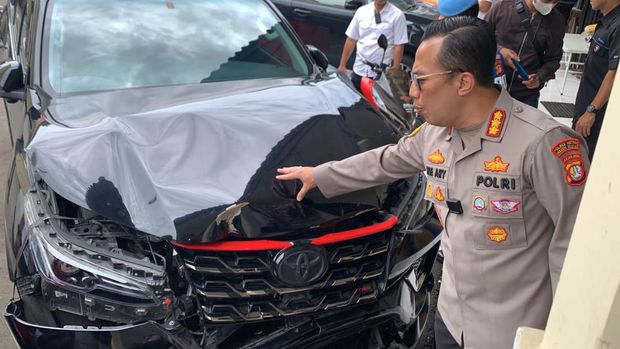 Mobil Fortuner yang disopiri GR (24) yang mengamuk dan rusak Honda Biro di Jaksel diamankan polisi.