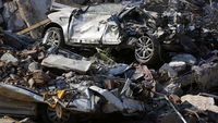 Mobil-mobil Ringsek dan Saling Bertumpuk Akibat Gempa Turki