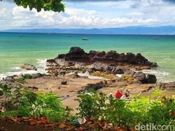 Menguak Larangan Berbaju Hijau di Pelabuhanratu, Benarkah Mengundang Cilaka?