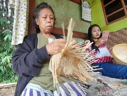 Perajin Boboko Sumedang Gantungkan Asa ke Tol Cisumdawu