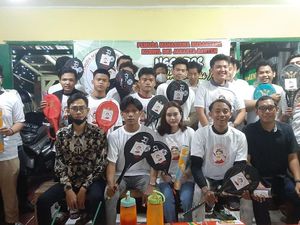 Relawan Ganjar Beri Bantuan Alat Olahraga buat Pemuda di Tangsel