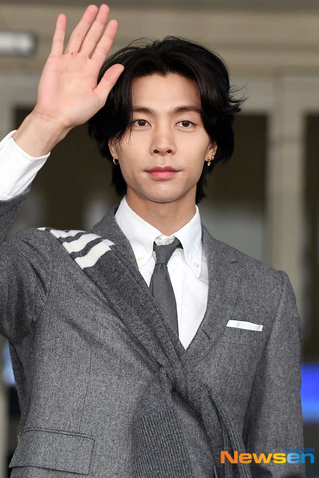 Penampilan Johnny NCT disebut mirip Gong Yoo