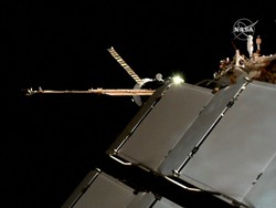 Pesawat Ruang Angkasa Rusia Kehilangan Tekanan