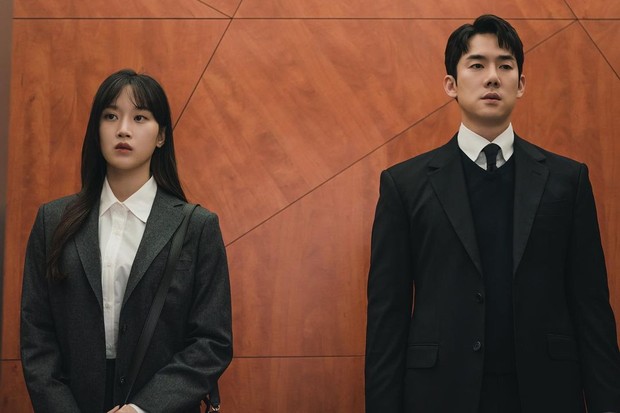 Potret karakter Ahn Su Young dan Ha Sang Su di drama The Interest of Love/ Foto: instagram.com/stillalive_photography Potret karakter Ahn Su Young dan Ha Sang Su di drama The Interest of Love