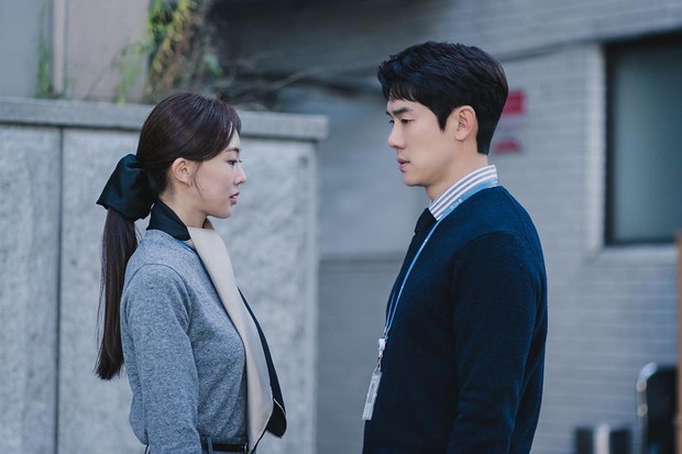 Potret karakter Park Mi Kyung dan Ha Sang Su dalam drama The Interest of Love/ Foto: instagram.com/stillalive_photography Potret karakter Park Mi Kyung dan Ha Sang Su dalam drama The Interest of Love