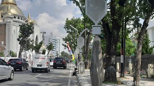 Kerjaan Tak Beres, Walkot Bobby Minta Balik Uang Proyek Lampu Pocong