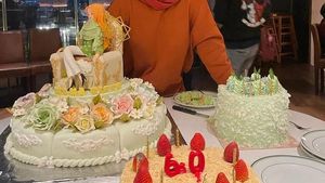 10 Momen Rieta Amilia Kulineran, Makan Durian hingga Ngopi