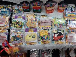 Sampah Kayu Disulap Jadi Kerajinan Tangan, Omzetnya Bisa Double Digit!