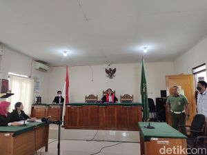 Hakim Tunda Sidang Praperadilan Kasus Tabrak Lari Mahasiswi Cianjur Hakim Tunda Sidang Praperadilan Kasus Tabrak Lari Mahasiswi Cianjur