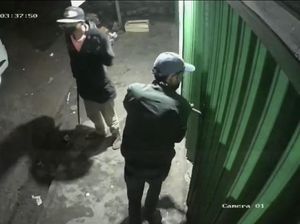 Beraksi Pakai Mobil, Komplotan Maling Bobol Toko Sembako di Depok
