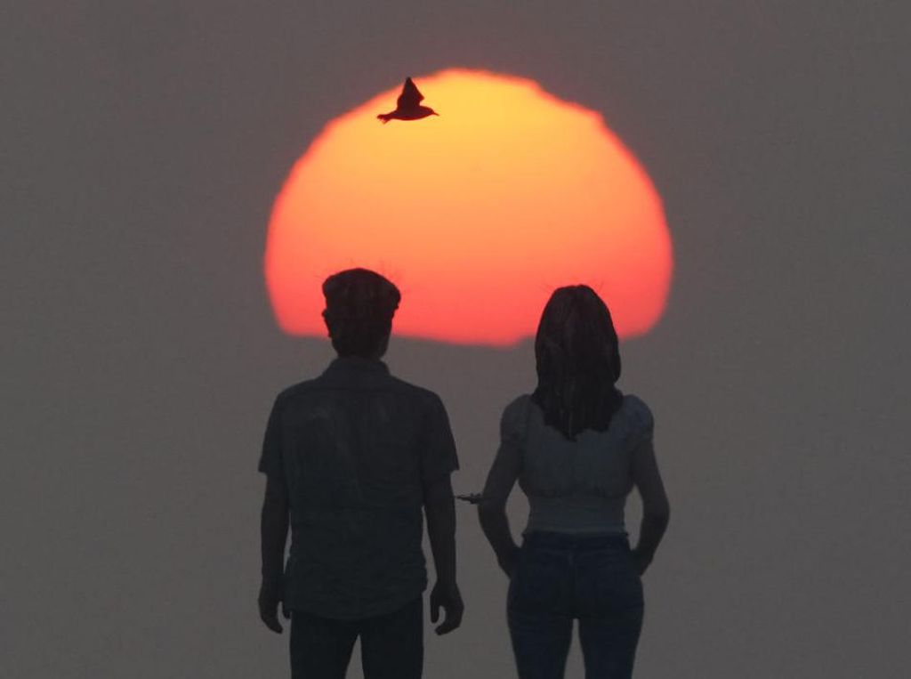 Sunrise Paling Romantis dari Daratan Inggris Sunrise Paling Romantis dari Daratan Inggris